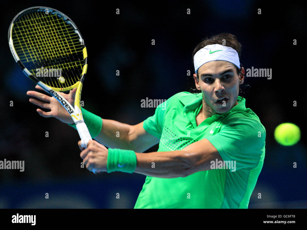 Rafael Nadal im Einsatz gegen Robin Soderling während der ATP World Tennis Tour Finals in der o2 Arena Stockfoto