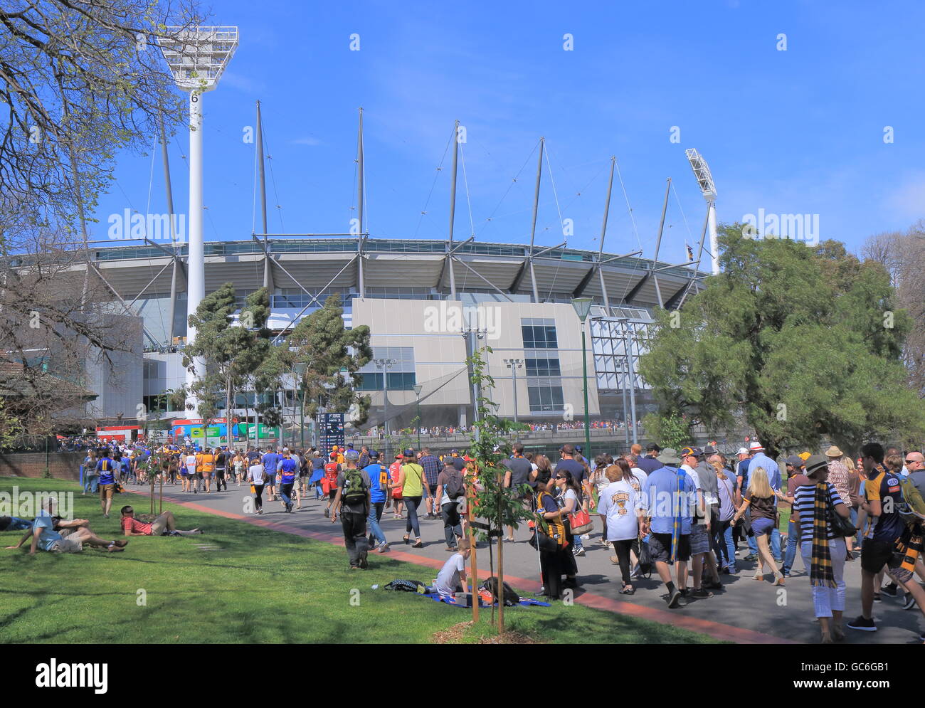Die Leute besuchen MCG für AFL final Haarwild in Melbourne Australien. Stockfoto Die Leute besuchen MCG für AFL final Haarwild in Melbourne Australien. Stockfoto