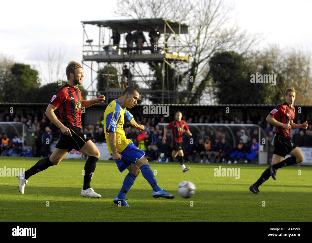 Fußball - Pokal - zweite Runde - Staines Stadt V Millwall - Wheatsheaf Park Stockfoto