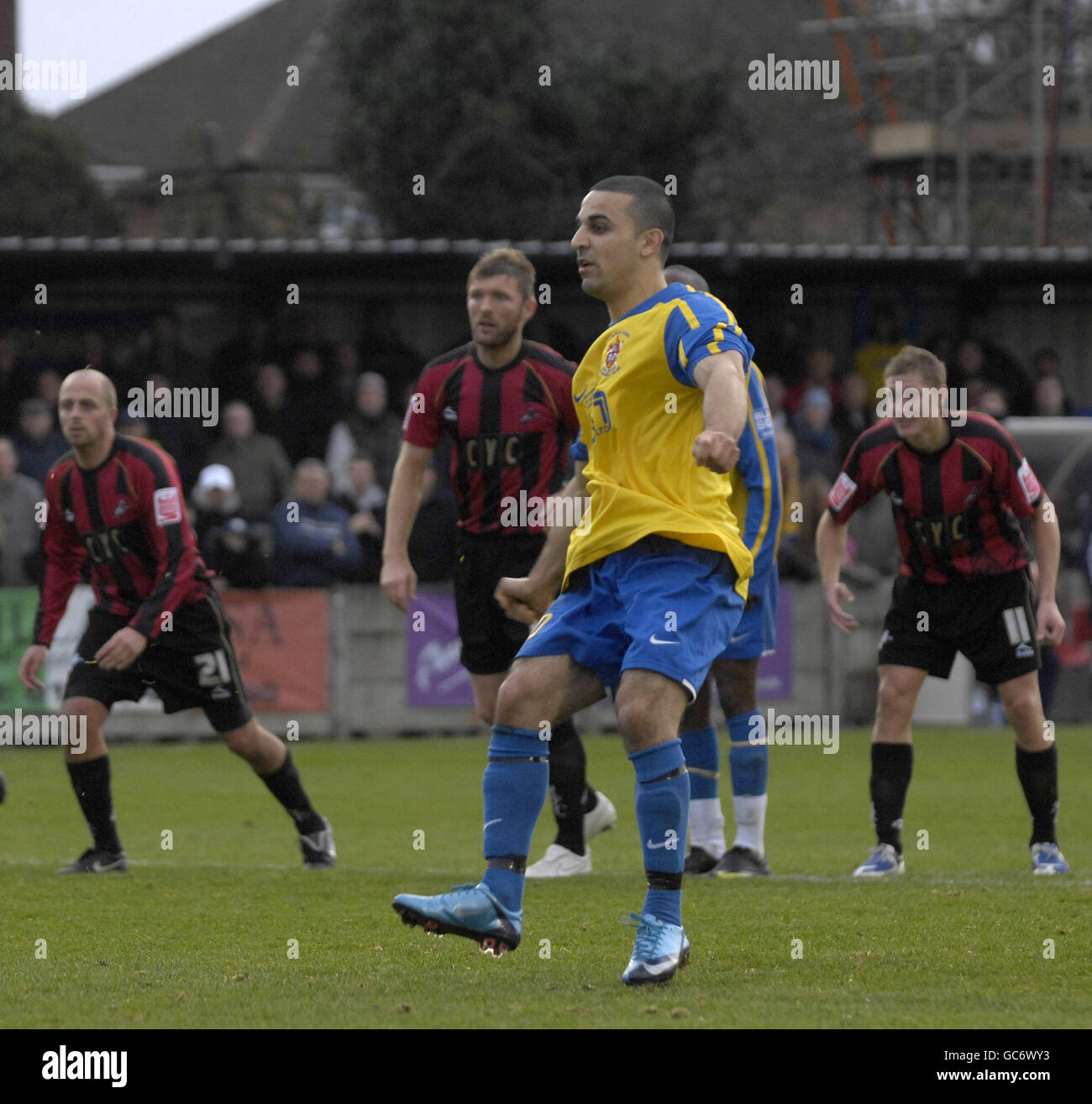 Fußball - Pokal - zweite Runde - Staines Stadt V Millwall - Wheatsheaf Park Stockfoto