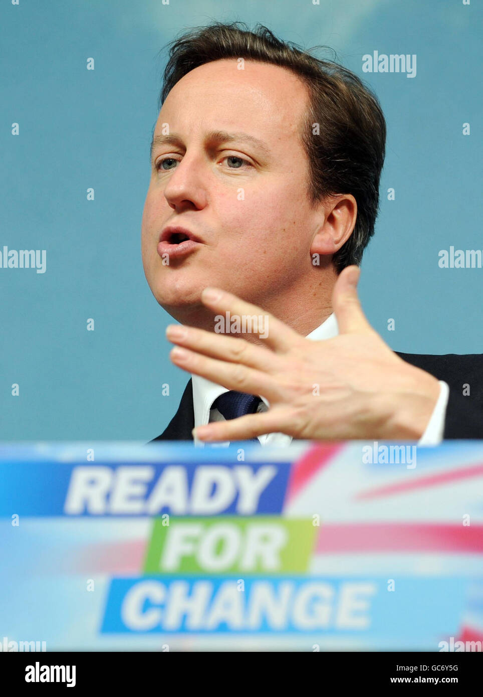 Der konservative Parteivorsitzende David Cameron spricht heute bei der Policy Exchange in London. Stockfoto