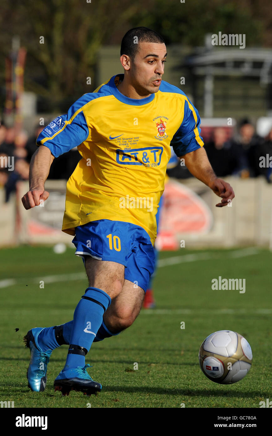 Fußball - Pokal - zweite Runde - Staines Stadt V Millwall - Wheatsheaf Park Stockfoto