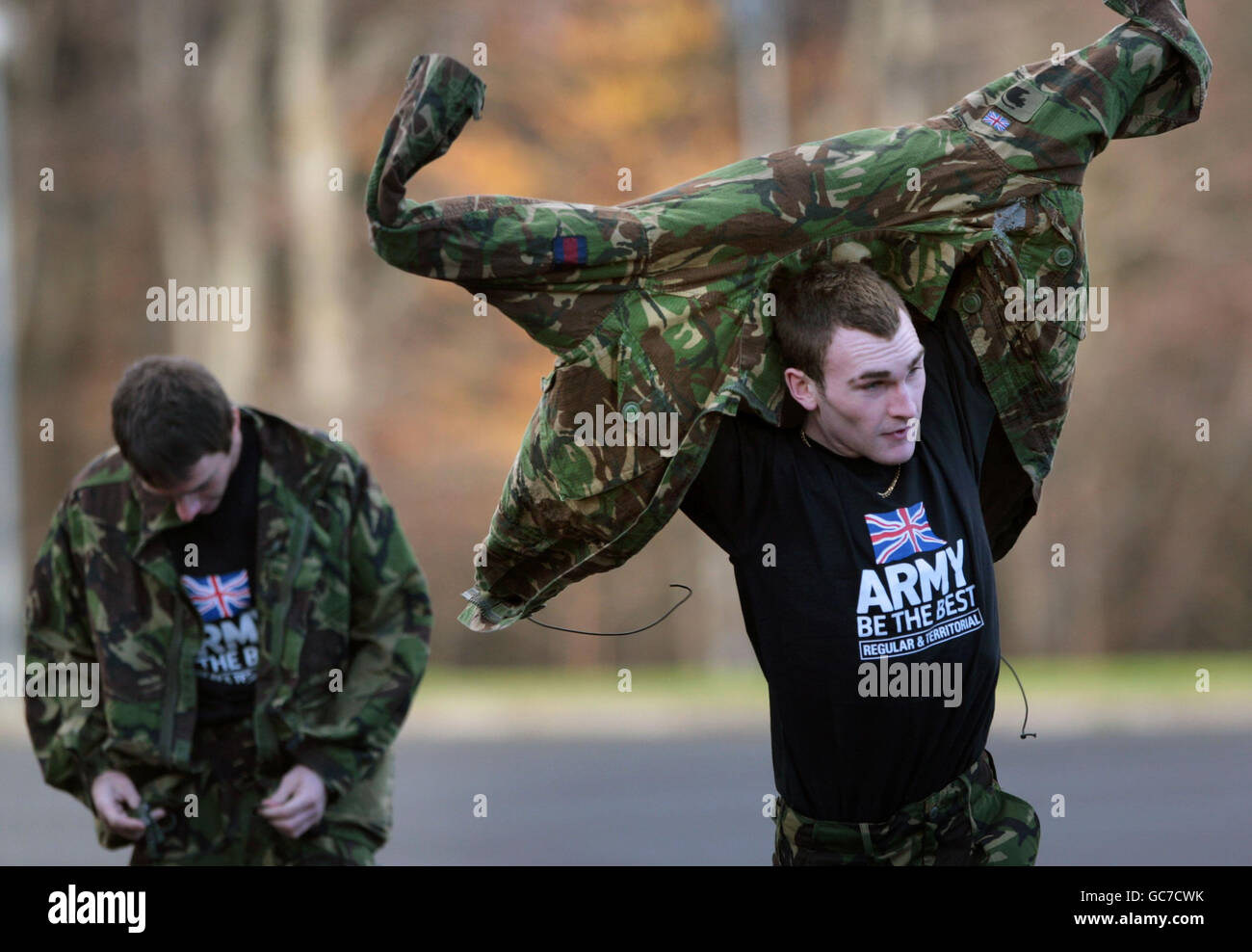 Zwei Rekruten der Armee, die sich 2009 in der Dreghorn Barracks, Edinburgh angeschlossen haben. Stockfoto