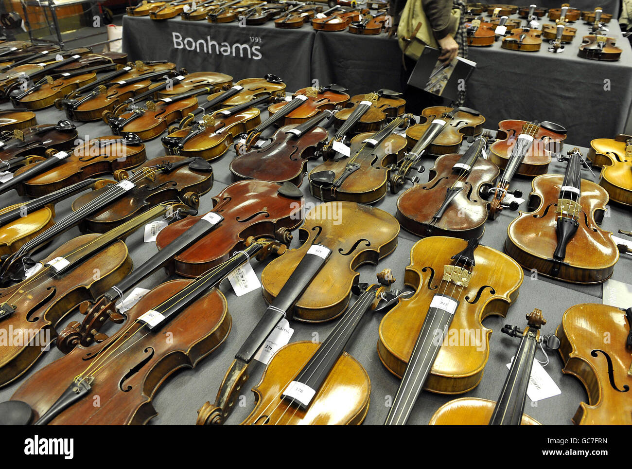 Bonhams Musik Zimmer Verkauf Stockfoto