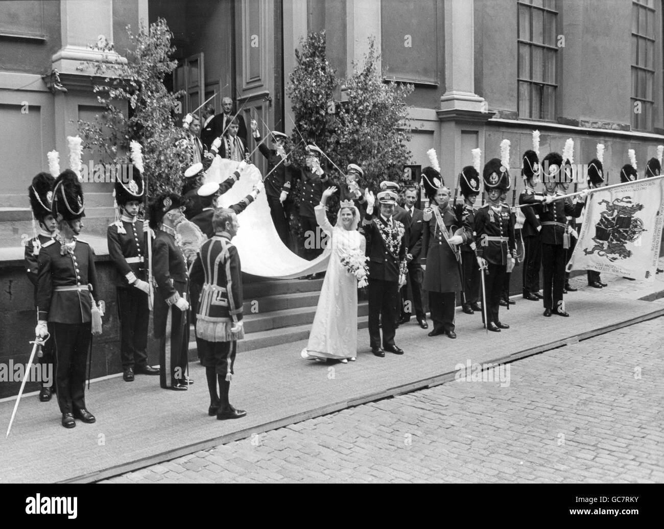 KÖNIGLICHE Hochzeit mit König Carl XVI. Gustaf und Silvia Sommerlath in Stockholm Kathedrale Stockfoto