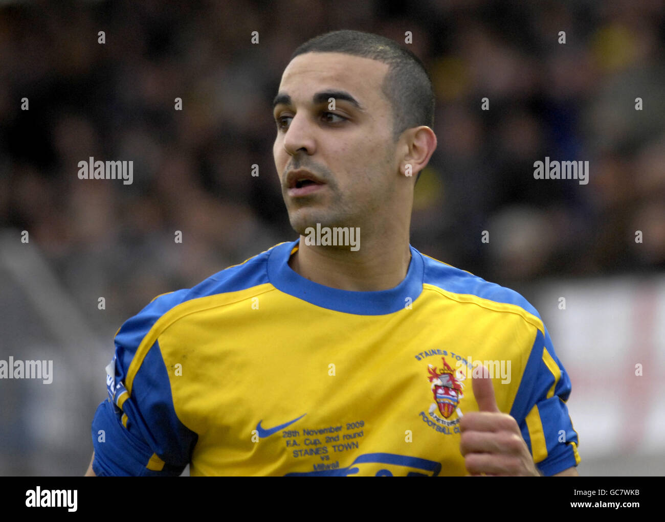 Fußball - FA Cup - zweite Runde - Staines Town / Millwall - Wheatsheaf Park. Ali Chaaban, Staines Town Stockfoto