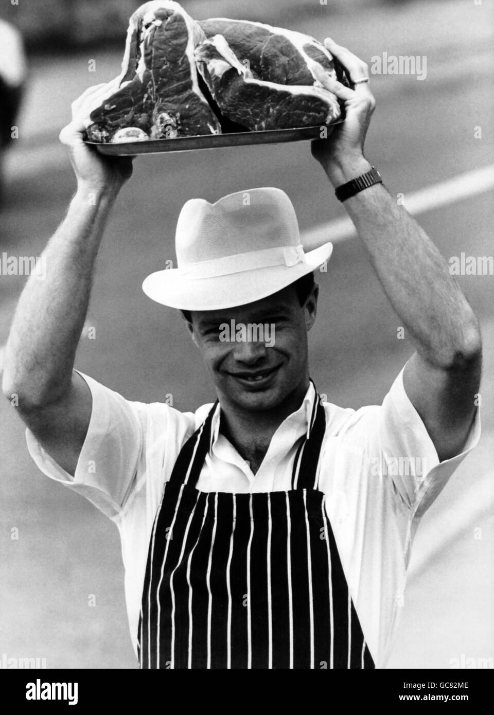 Yorkshire Pace Bowler Paul Jarvis will etwas Rindfleisch geben In seine Bewerbung um einen englischen Platz Stockfoto