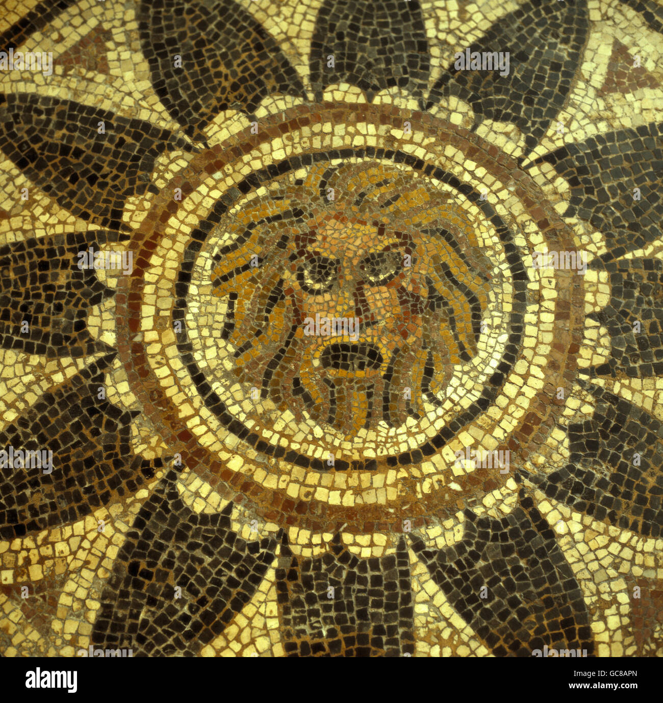 Bildende Kunst, antike, Römisches Reich, Mosaik, Theatermaske, Utica, Tunesien, 1./2. Jh., British Museum London Stockfoto