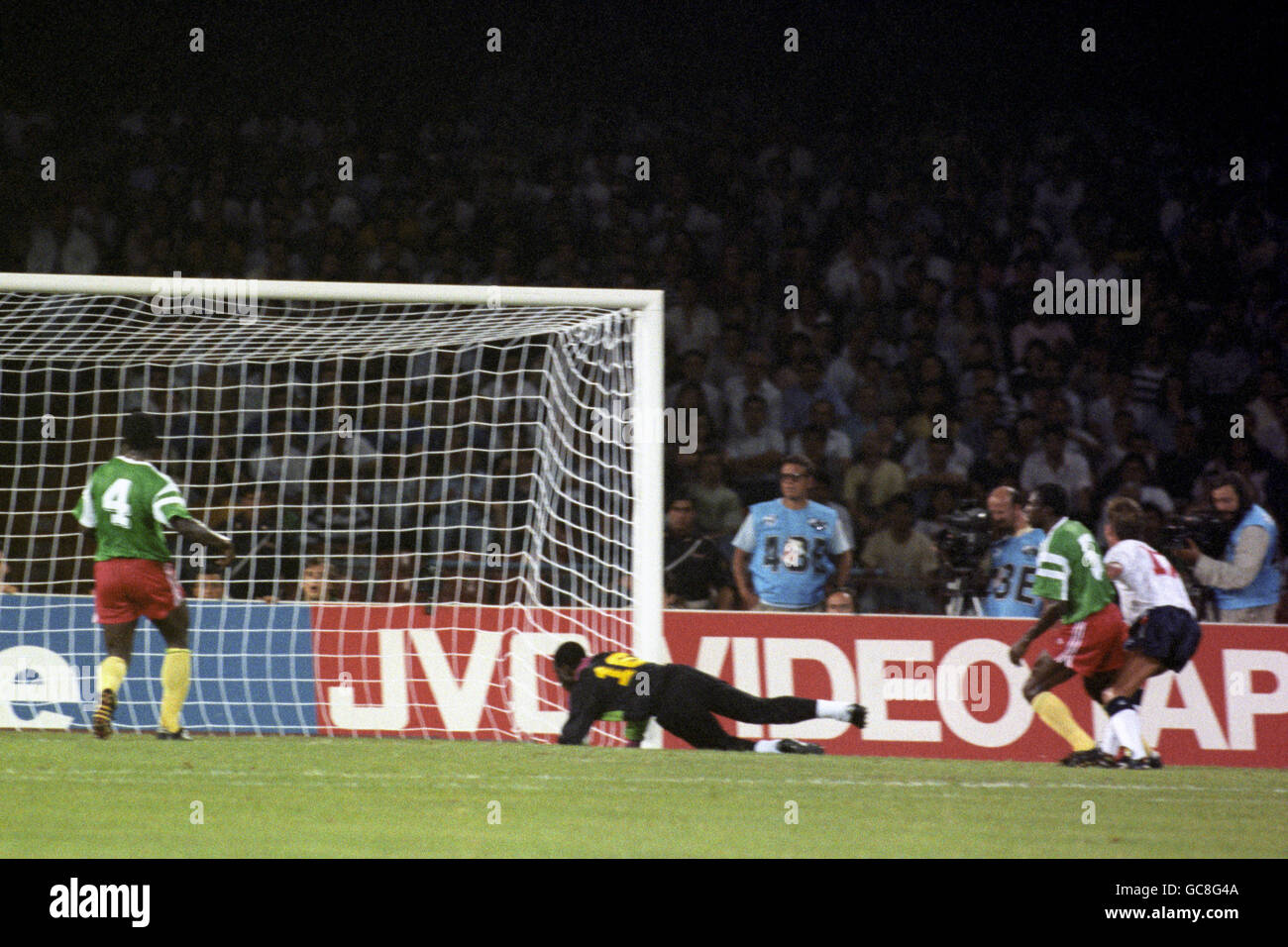Fußball - Welt - Viertel Finale - Cup Italia 1990 England V Kamerun - Stadio San Paolo Stockfoto