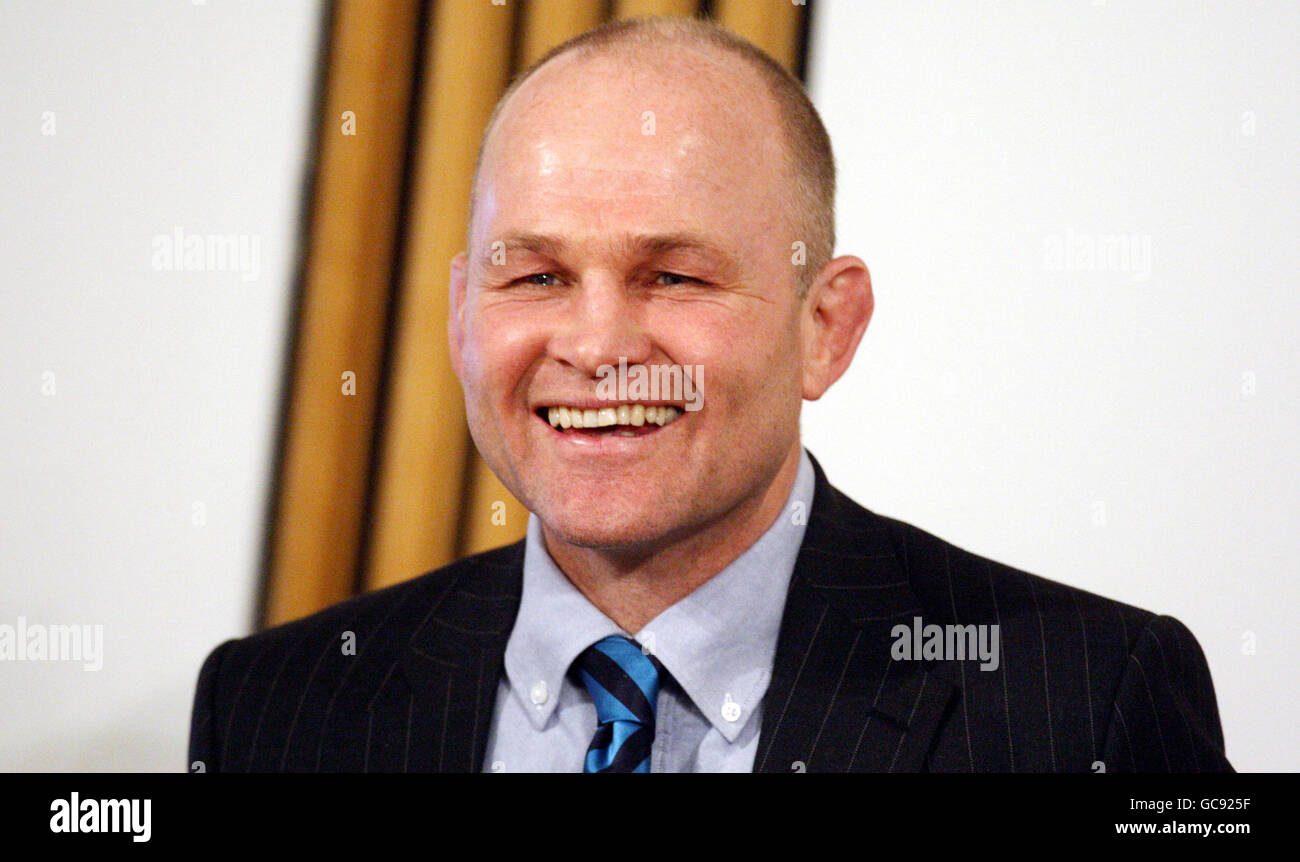 National Coach Scottish Rugby Andy Robinson während des Parlamentarierempfangs im schottischen Parlament in Edinburgh. Stockfoto