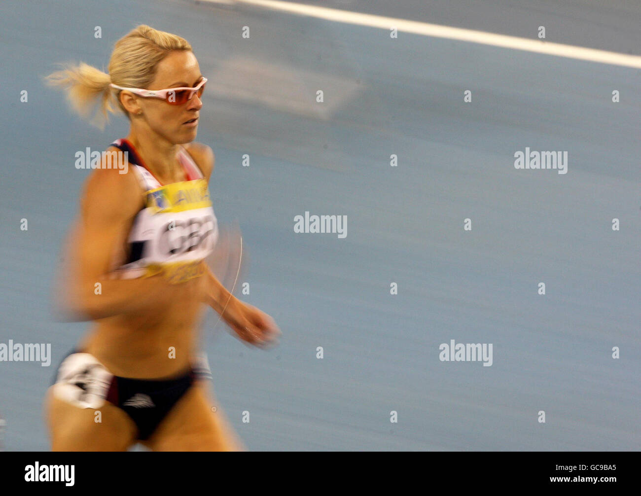 Leichtathletik - Aviva International Meeting - Kelvin Hall. Die britische Jenny Meadows in Aktion auf den 800 Metern der Frauen während der Aviva International in der Kelvin Hall, Glasgow. Stockfoto