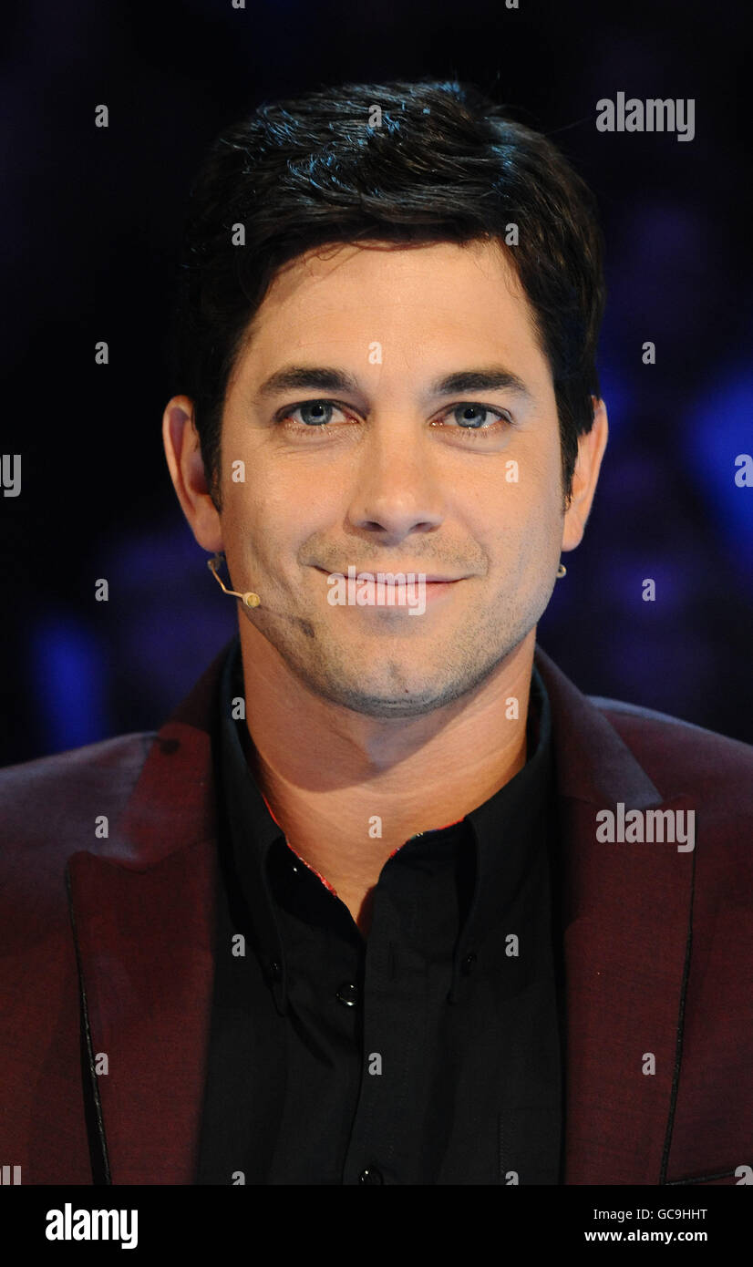 Adam Garcia ist in den Maidstone Studios in Kent bei Sky TV in Got To Dance zu sehen. Stockfoto