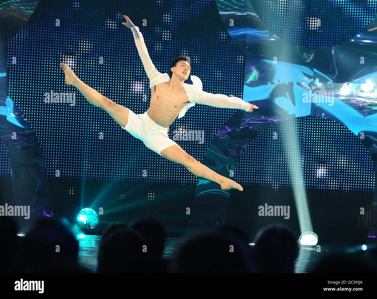 Sky TV ist „Got to Dance“. Matthew Koon erscheint in Sky TV's Got To Dance in den Maidstone Studios in Kent. Stockfoto