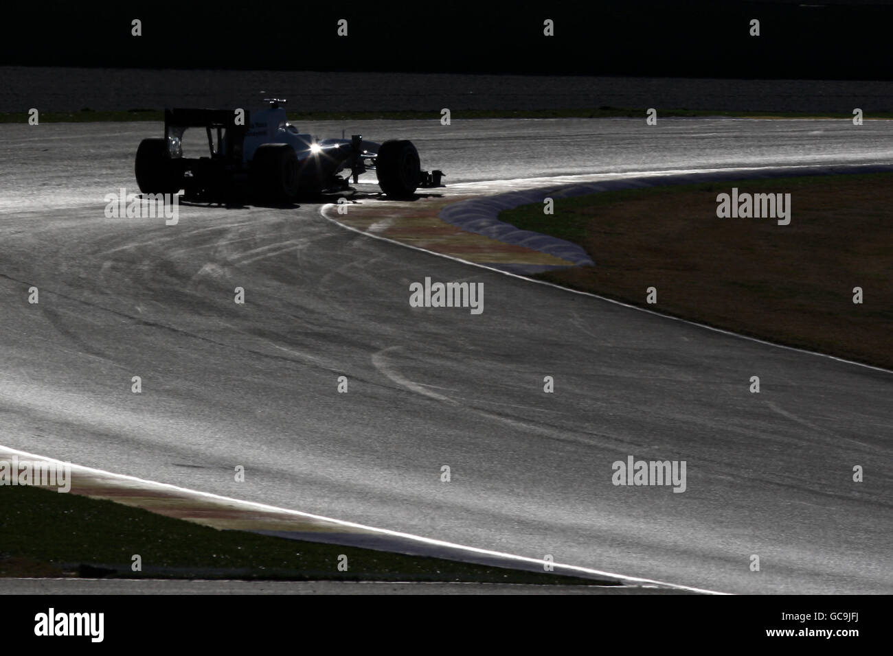 Mercedes' Michael Schumacher während der Formel-1-Testreihe auf dem Circuit de la Comunitat Valenciana Ricardo Tormo, Valencia, Spanien. Stockfoto