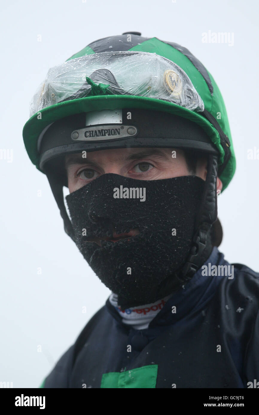 Pferderennen - Lingfield Park. Robert Winston, Jockey Stockfoto