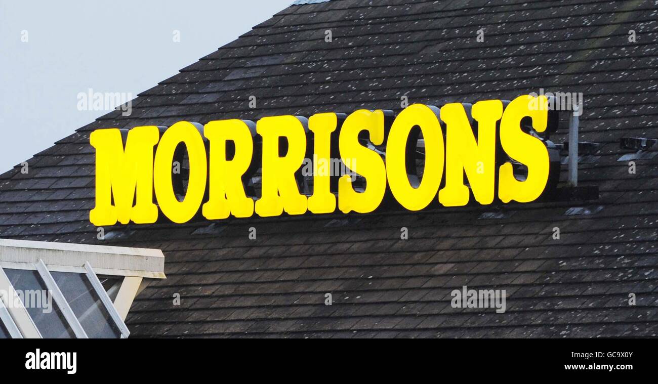 Neue Supermärkte schaffen Hunderte von Arbeitsplätzen. Ein Morrisons-Geschäft in Yate, South Gloucestershire, am Tag, an dem die Supermarktkette drei neue Geschäfte eröffnete. Stockfoto