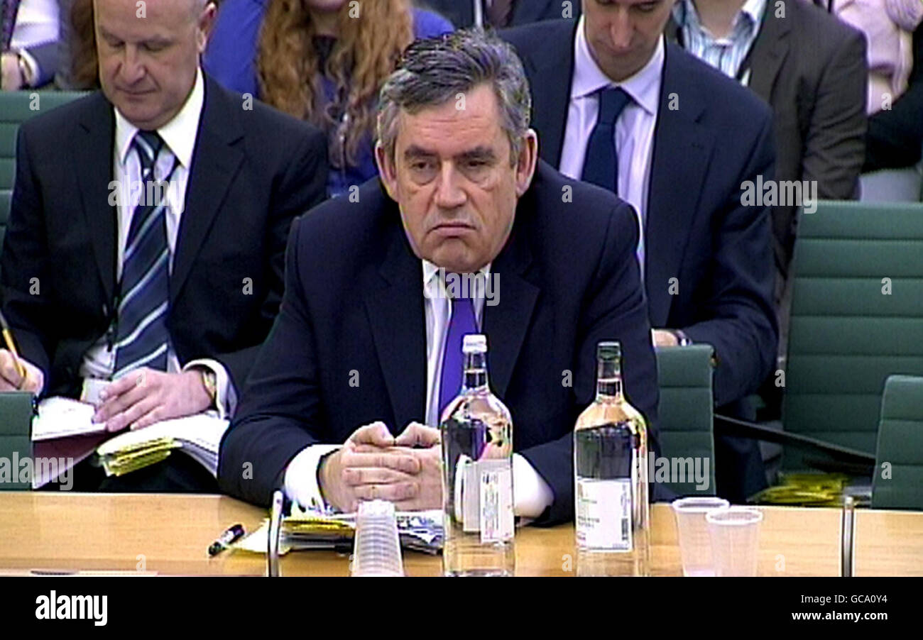 Premierminister Gordon Brown gibt dem Verbindungsausschuss des Unterhauses im Portcullis House, Westminster, Beweise für nationale und internationale Fragen. Stockfoto