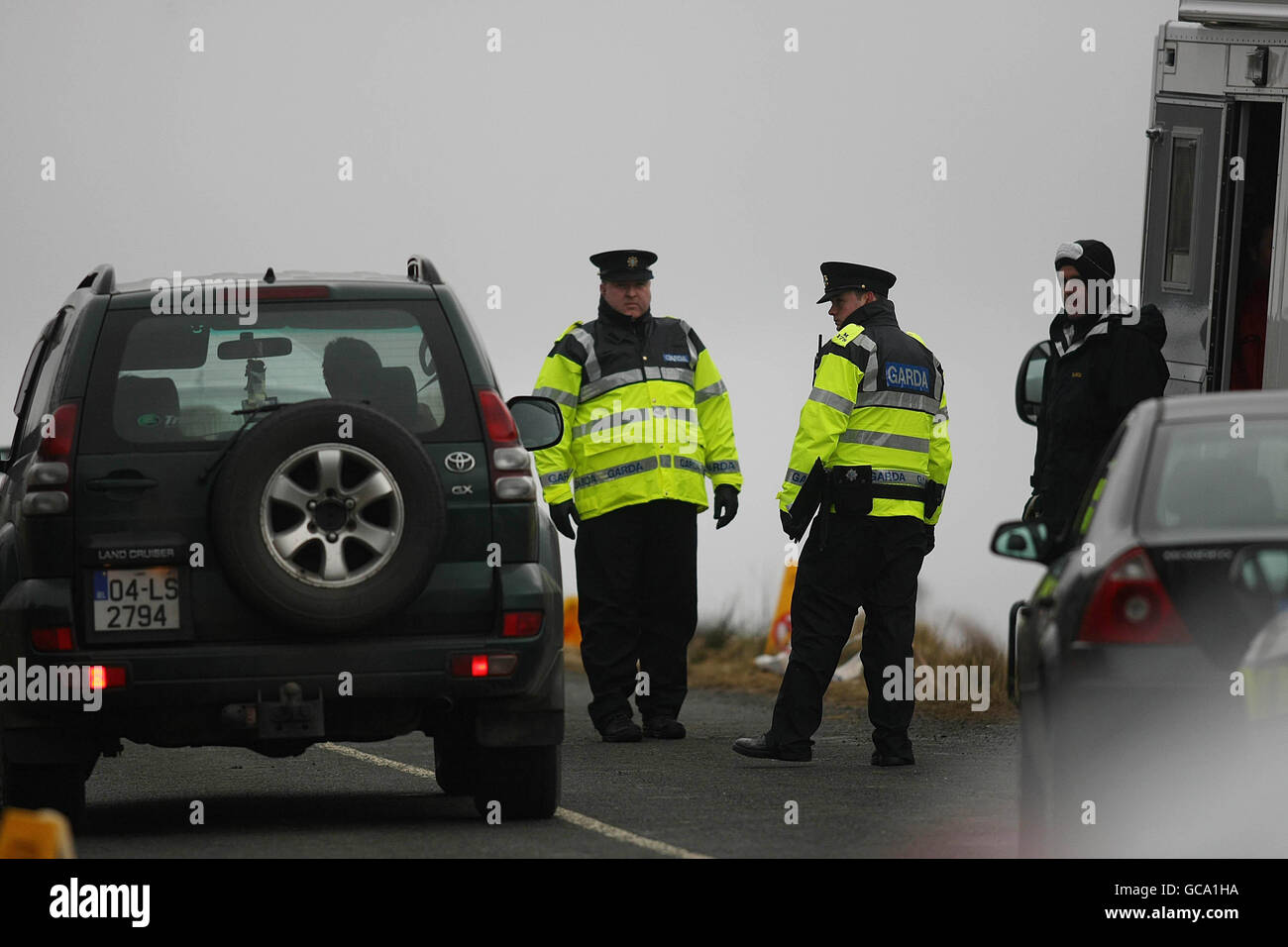 Tod von Kenneth Fetherston. Gardai, aufgenommen an der Szene in den Dublin Mountains, wo der Leichnam von Kenneth Fetherston gefunden wurde. Stockfoto