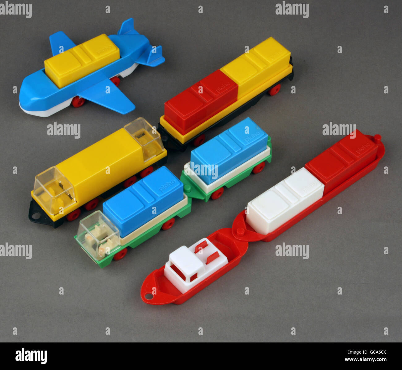 Spielzeug, Autos, Containerfahrzeug-Serien, Kunststoff, hergestellt von VEB Plaho Steinach, DDR, 1980er Jahre, Zusatzrechte-Abgaben-nicht lieferbar Stockfoto