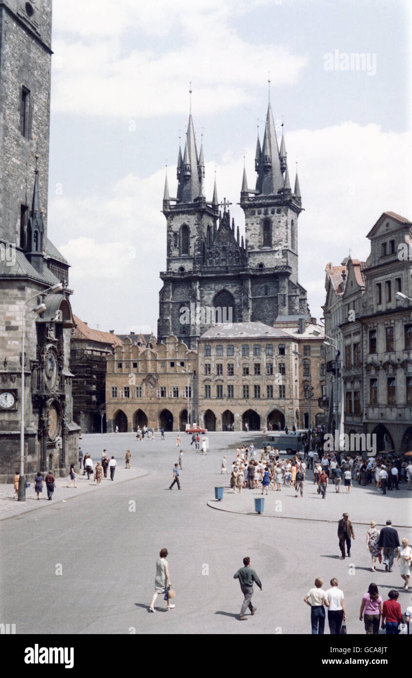 Geographie / Reisen, Tschechien, Prag / Praha, Plätze, Altstädter Ring (Stare Mesto), Marienkirche vor dem Teyn, um 1960, Zusatzrechte-Clearences-nicht vorhanden Stockfoto