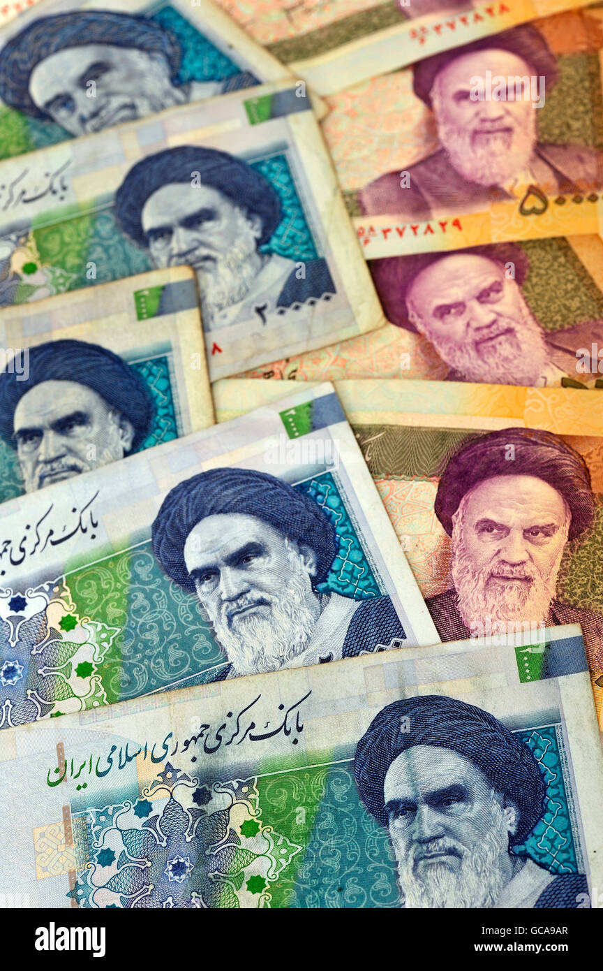 Geld / Finanzen, Banknoten, Iran, Banknoten ca. 20.000 rial (blau), 50.000 rial (gelb), 2009, Zusatzrechte-Abfertigung-nicht vorhanden Stockfoto