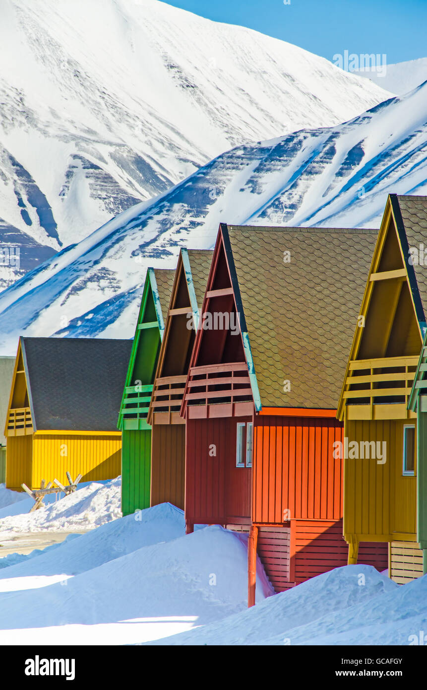 Bunten Häuser in der Siedlung von Longyearbyen auf Spitzbergen, Svalbard, Norwegen Stockfoto