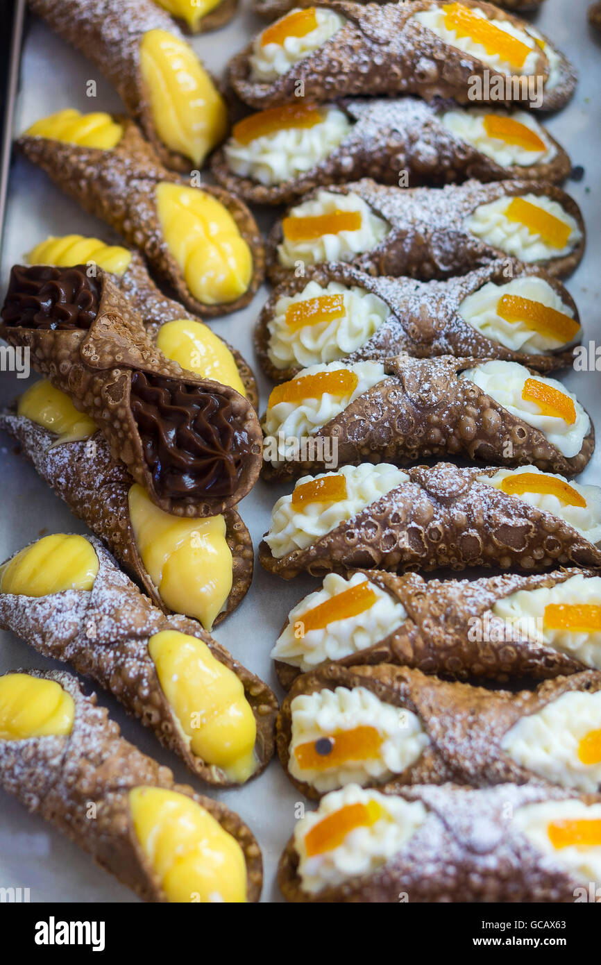 Sizilianische Cannoli Siciliani Stockfoto