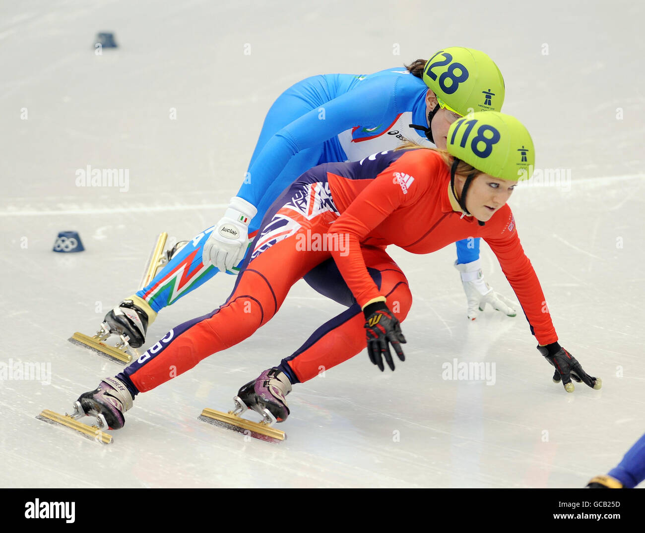 Die britische Elise Christie in Aktion in ihrer Hitze des 1500 m langen Skating-Kurzstrecken-Wettkampfs der Frauen im Pacific Coliseum, Vancouver, Teil der Olympischen Winterspiele 2010 in Vancouver. Stockfoto