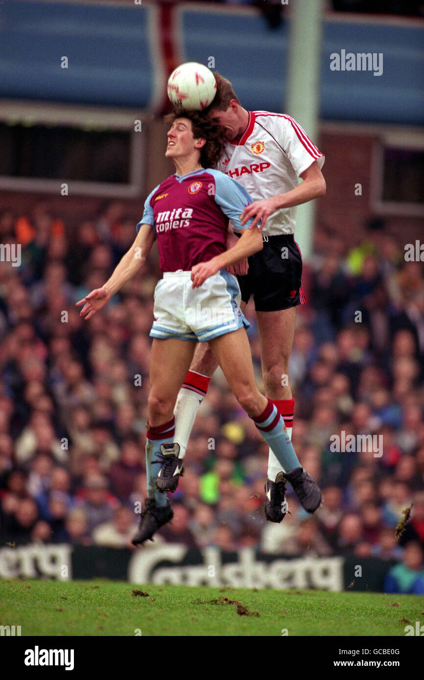 Fußball - Barclays League Division One - Aston Villa gegen Manchester United Stockfoto