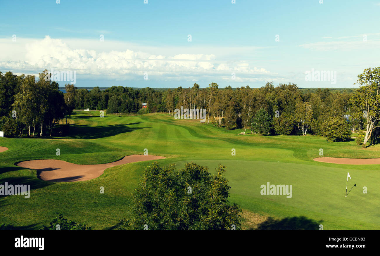 Naturlandschaft mit Blick auf den Golfplatz Feld oder Kurs Stockfoto