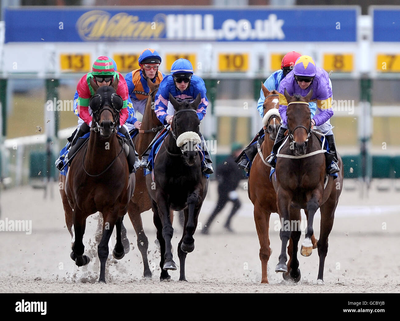 Noble Citizen geritten von Hayley Turner (links) Black Dahlia geritten Von Frederik Tylicki (Mitte) und Tartan Gigha unter Joe Fanning (rechts) während des Lincoln Trial Handicap williamhill.com Stockfoto