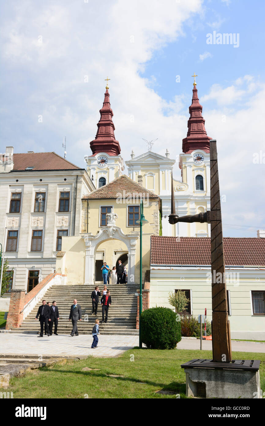 Wullersdorf Kirche St. Georg, Hauptplatz Österreich Niederösterreich, untere Österreich-Weinviertel Stockfoto