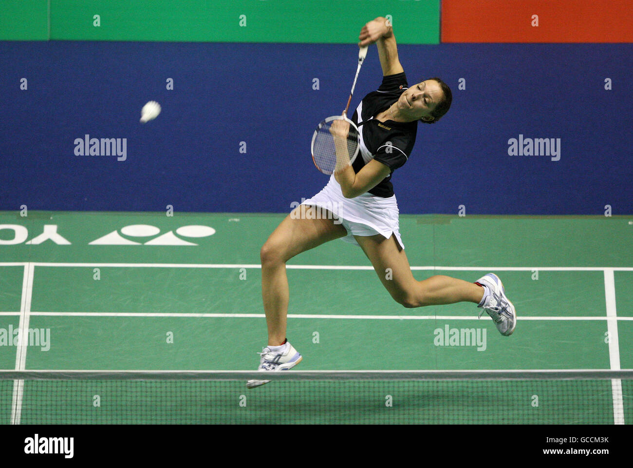 Badminton - Yonex All England Open Championships 2010 - Tag 1 - National Indoor Arena. Die britische Elizabeth Cann während ihres Spiels mit der kanadischen Anna Reis Stockfoto
