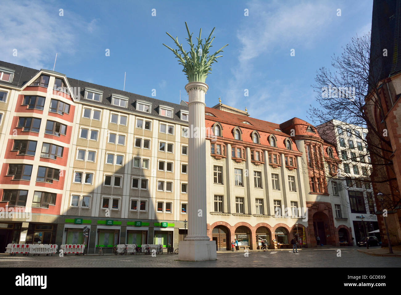Eine einzigartige Palm-Spitze Spalte außerhalb Nikolaikirche auf Ritterstrasse in Leipzig Stockfoto