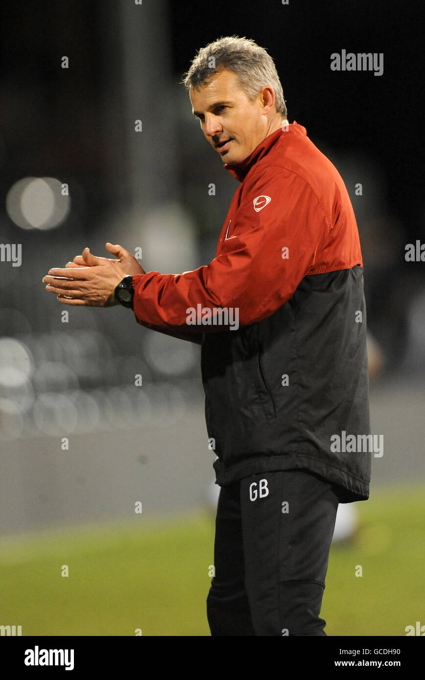 Fußball - FA Youth Cup - Sechste Runde - Fulham gegen Aston Villa - Craven Cottage. Gary Brazil, Manager der Fulham Academy Stockfoto