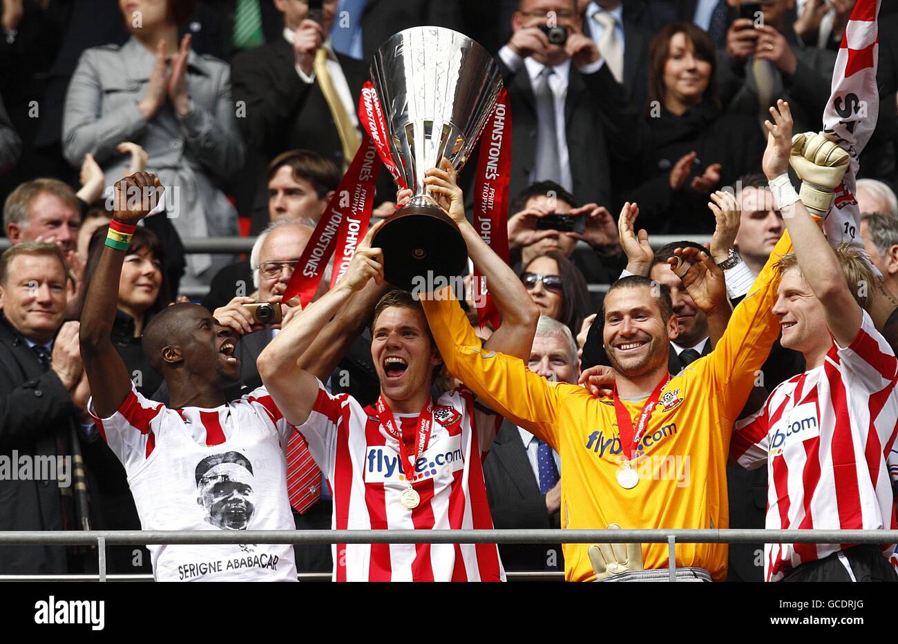 Fußball - Johnstone es Paint Trophy - Finale - Carlisle United V Southampton - Wembley-Stadion Stockfoto