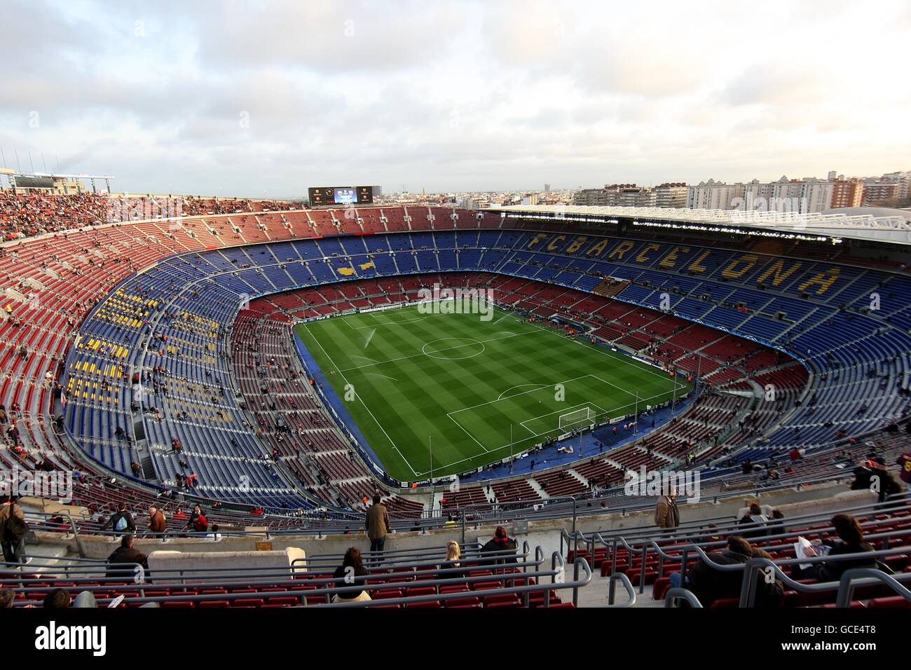 Fußball - UEFA Champions League - Viertelfinale - zweite Etappe - Barcelona / Arsenal - Nou Camp. Allgemeine Ansicht des Innenraums des Nou Camps Stockfoto