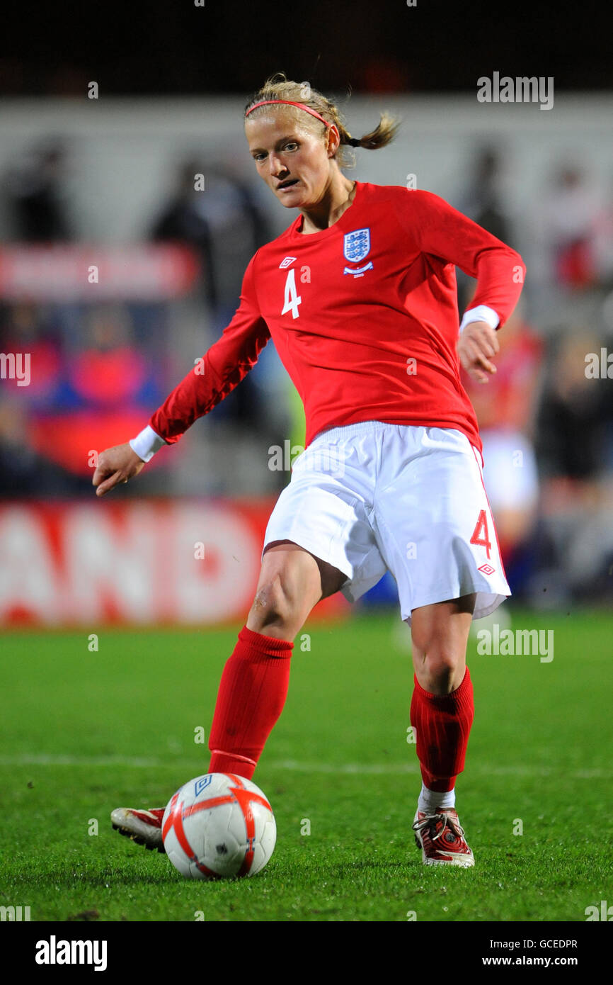 Fußball - FIFA Frauen WM 2011 - Gruppe fünf - England / Österreich - Loftus Road Stockfoto