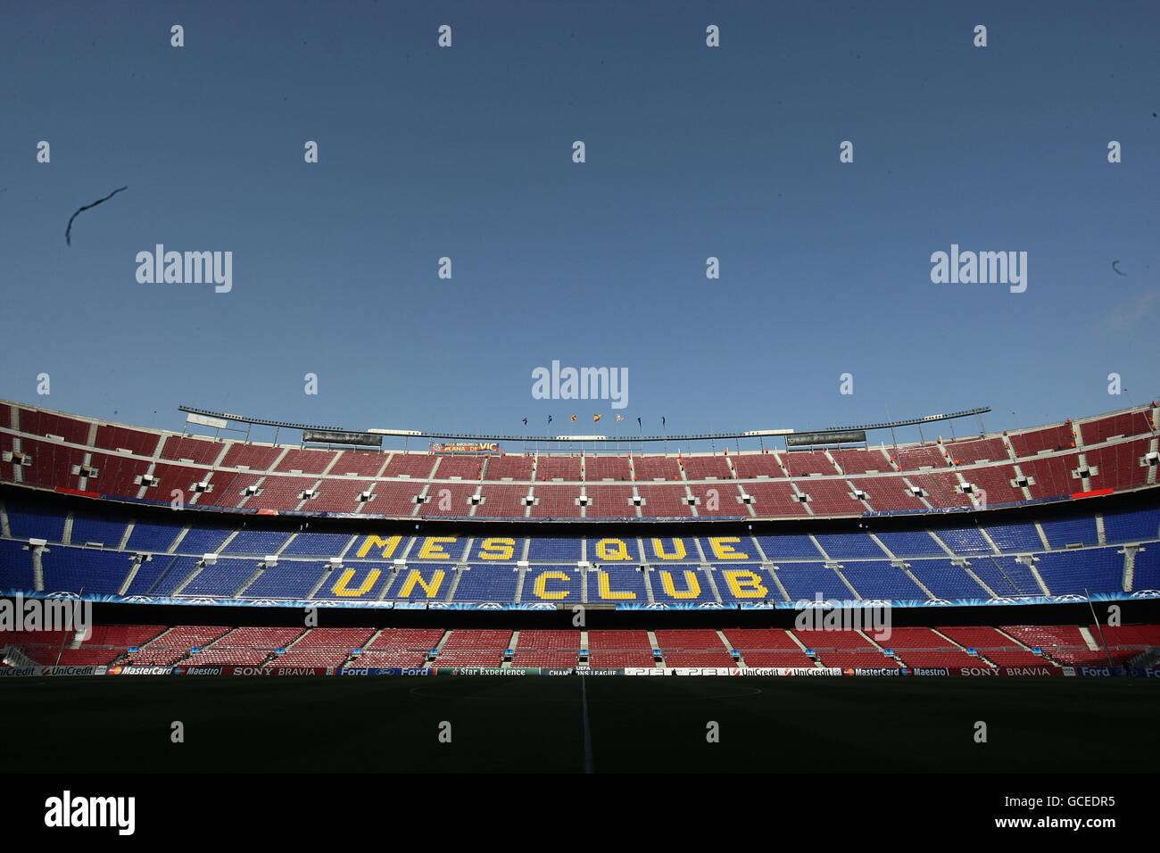 Fußball - UEFA Champions League - Viertelfinale - zweite Etappe - Barcelona / Arsenal - Nou Camp. Allgemeine Ansicht des Innenraums des Nou Camps Stockfoto