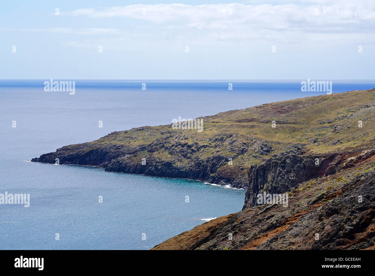 eine einsame Insel, nordöstlich von Madeira Stockfoto