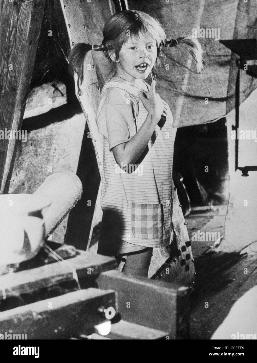 Die Kinderdarstellerin Inger Nilsson, die vom schwedischen Filmregisseur Olle Hellbom ausgewählt wurde, um „Pippi Langstrumpf“ in einem Film zu porträtieren, der auf den Geschichten der Kinderschriftstellerin Astrid Lindgren basiert. Stockfoto