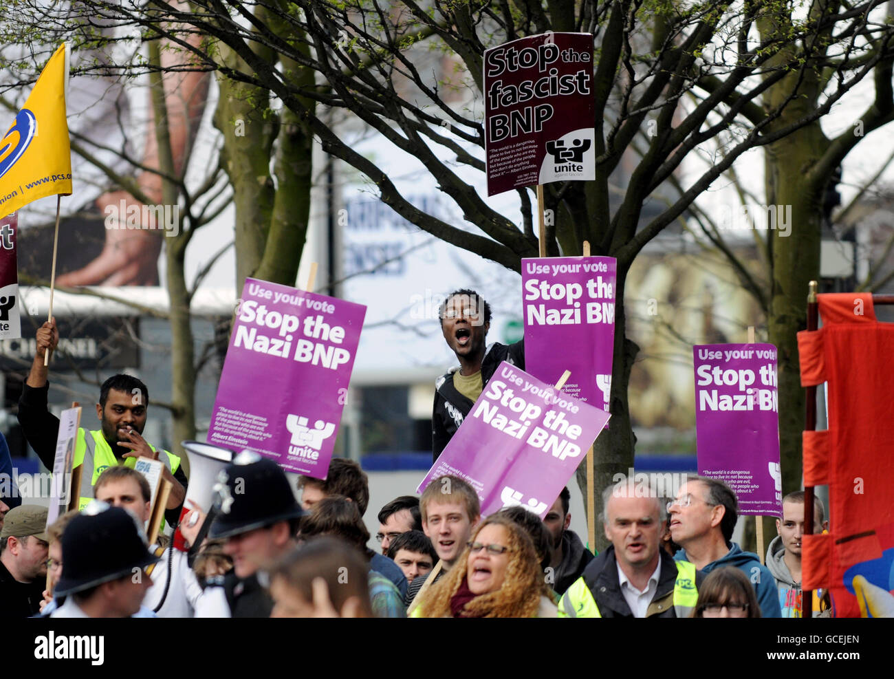 Handgemenge bricht bei BNP Kandidaten treffen Stockfoto