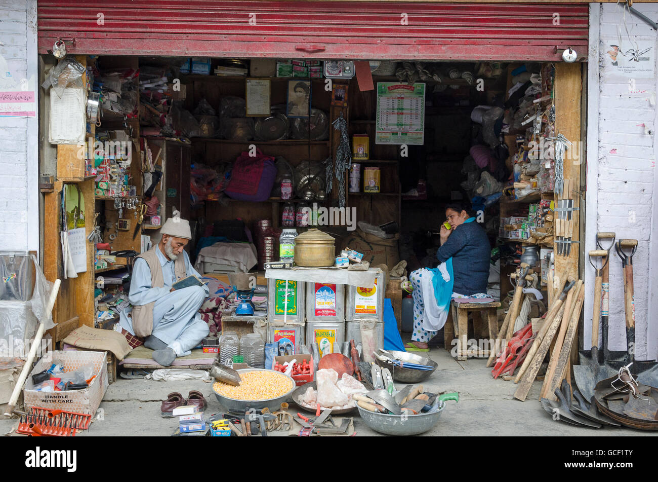 Shop, allgemeine speichern, Kargil, Leh, Srinagar Straße, Ladakh, Jammu und Kaschmir, Indien Stockfoto