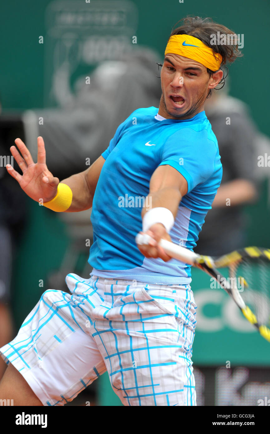 Tennis - ATP World Tour Masters - Tag sechs - Monte-Carlo - Herreneinzel - Halbfinale - David Ferrer gegen Rafael Nadal. Der spanische Rafael Nadal in Aktion Stockfoto