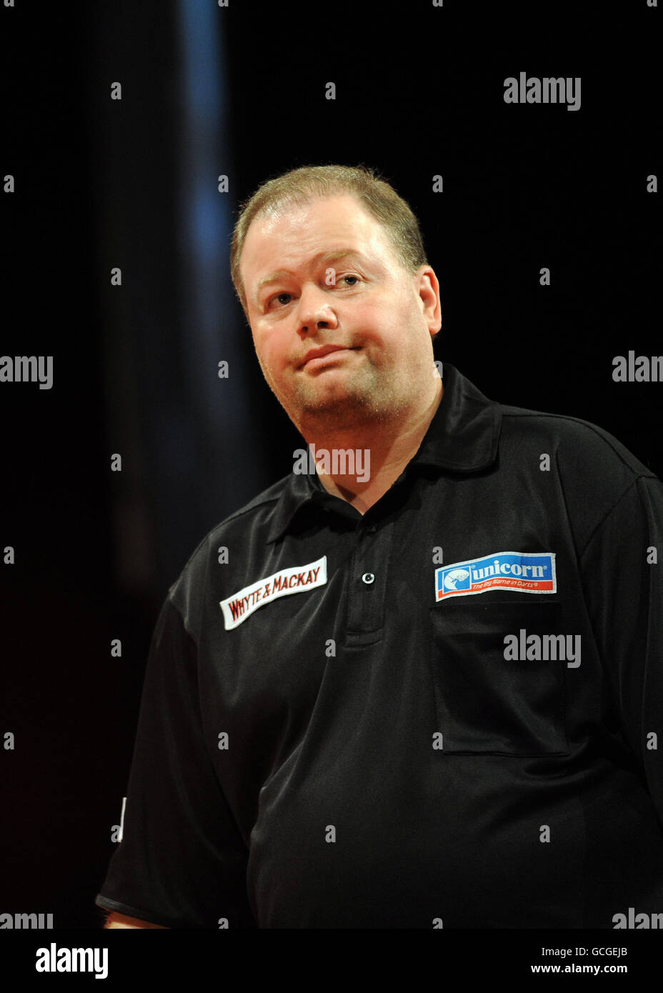 Darts - Whyte & Mackay Premier League - National Ice Center - Nottingham. Raymond van Barneveld reagiert, nachdem er eine Chance verpasst hat, das Bein zu gewinnen Stockfoto