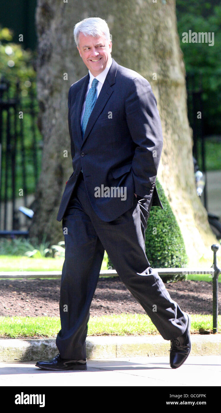 Gesundheitsminister Andrew Lansley kommt in der Downing Street 10 im Zentrum von London zu einer Kabinettssitzung an. Stockfoto