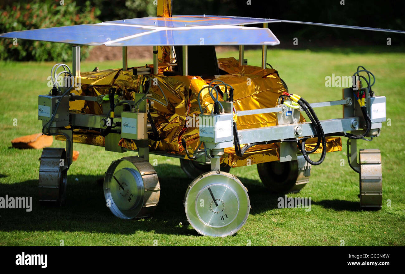 Ein Entwicklungsmodell des Mars Rover, genannt Bridget, an der University of Leicester, wird als Team von Wissenschaftlern der Universität mit der Arbeit an einigen Instrumenten beginnen, die für die ExoMars-Mission im Jahr 2018 verwendet werden. Stockfoto Ein Entwicklungsmodell des Mars Rover, genannt Bridget, an der University of Leicester, wird als Team von Wissenschaftlern der Universität mit der Arbeit an einigen Instrumenten beginnen, die für die ExoMars-Mission im Jahr 2018 verwendet werden. Stockfoto