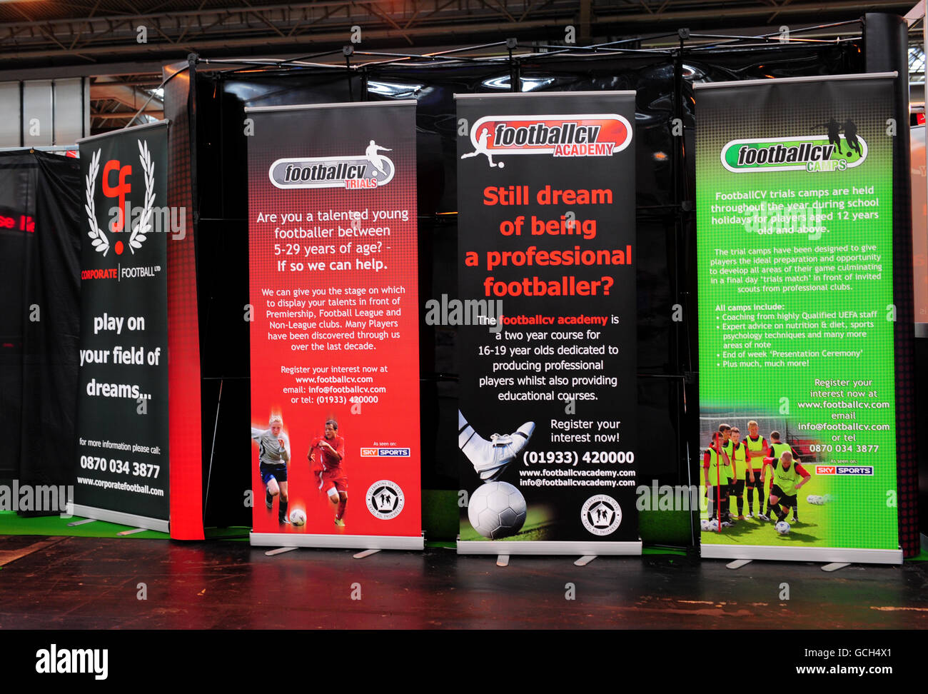 Fußball - Grass Roots Fußball Live - NEC. Banner bei Grass Roots Football Live Stockfoto