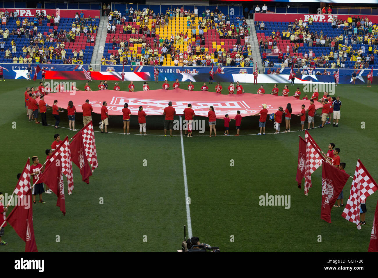 Harrison, NJ USA - 6. Juli 2016: Eröffnungsfeier für Freundschaftsspiel zwischen den New York Red Bulls & Club Amerika der Liga MX Mexico in der Red Bull Arena Red Bulls gewann 2-0 Stockfoto