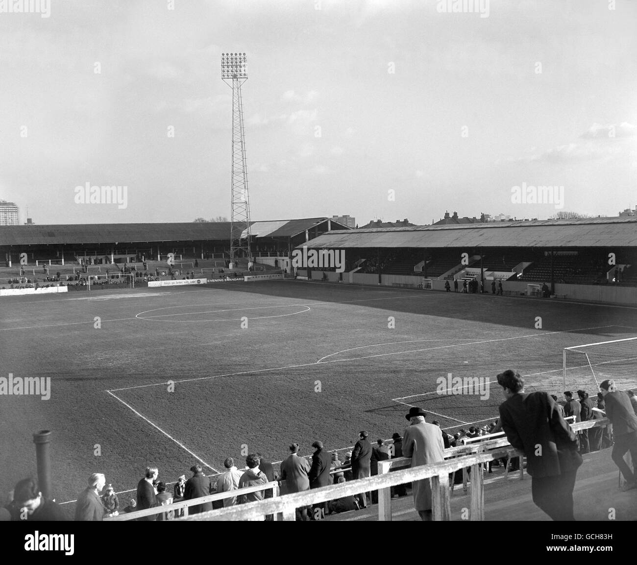 Allgemeiner Blick auf die Loftus Road, Heimstadion der Queens Park Rangers Stockfoto